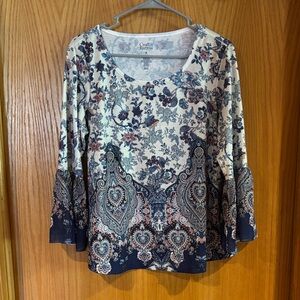 Croft & Barrow, Size M, Off White with Blue Hue Print Shirt